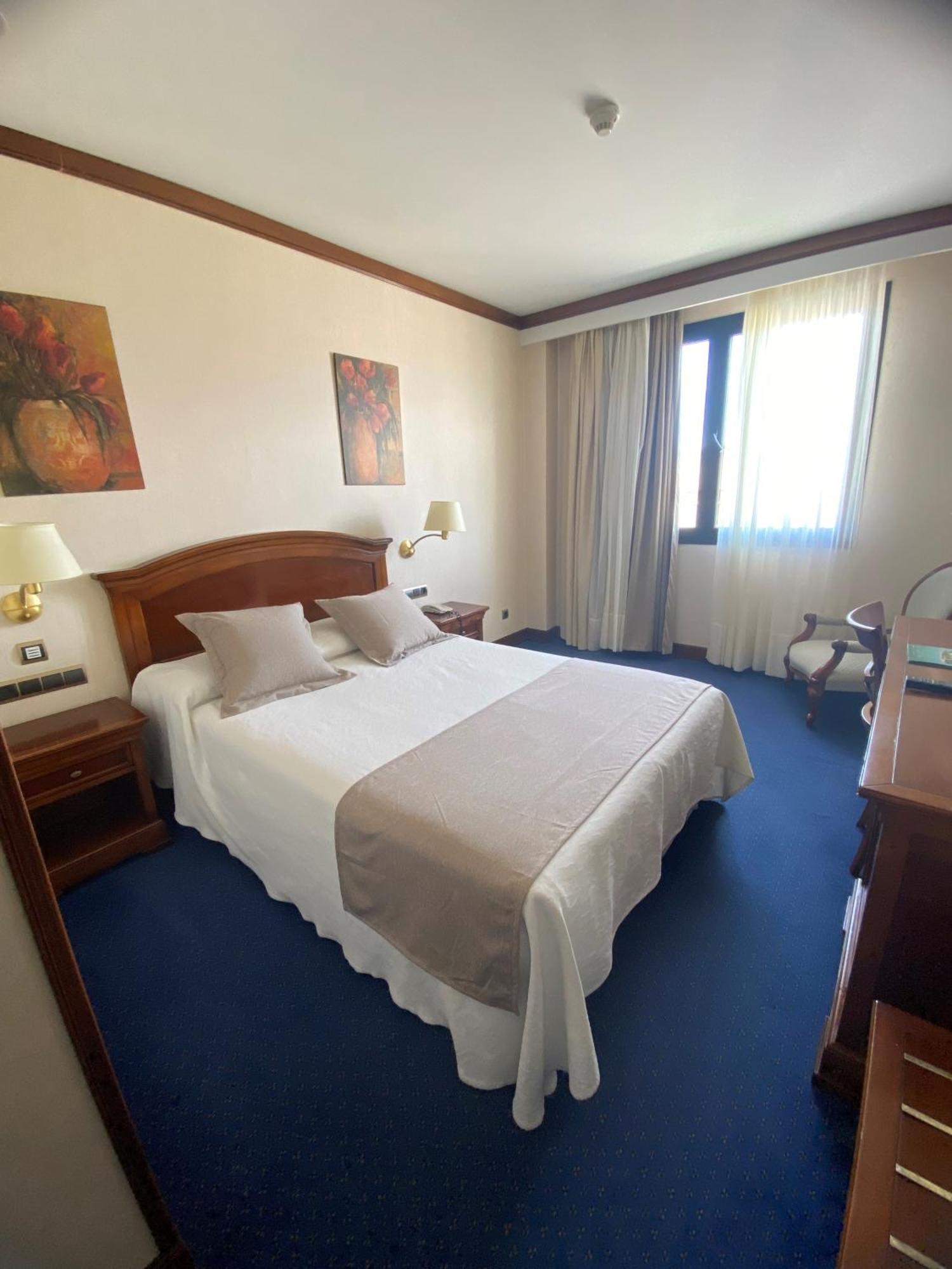 Hotel Villa De Almazán Kültér fotó