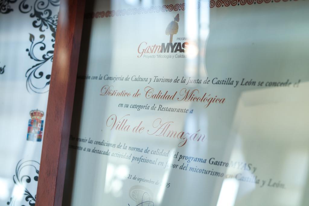 Hotel Villa De Almazán Kültér fotó